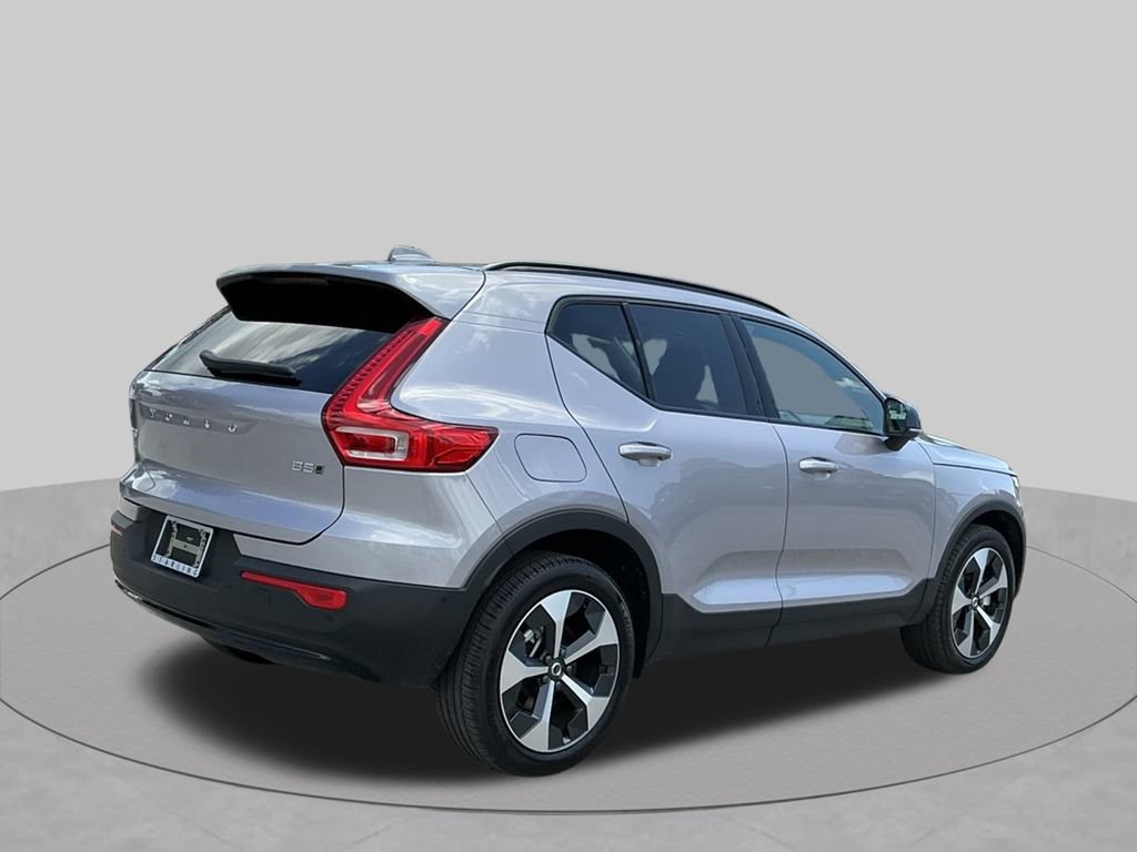 Used 2026 Volvo XC40 B5 Plus AWD/4WD image 12