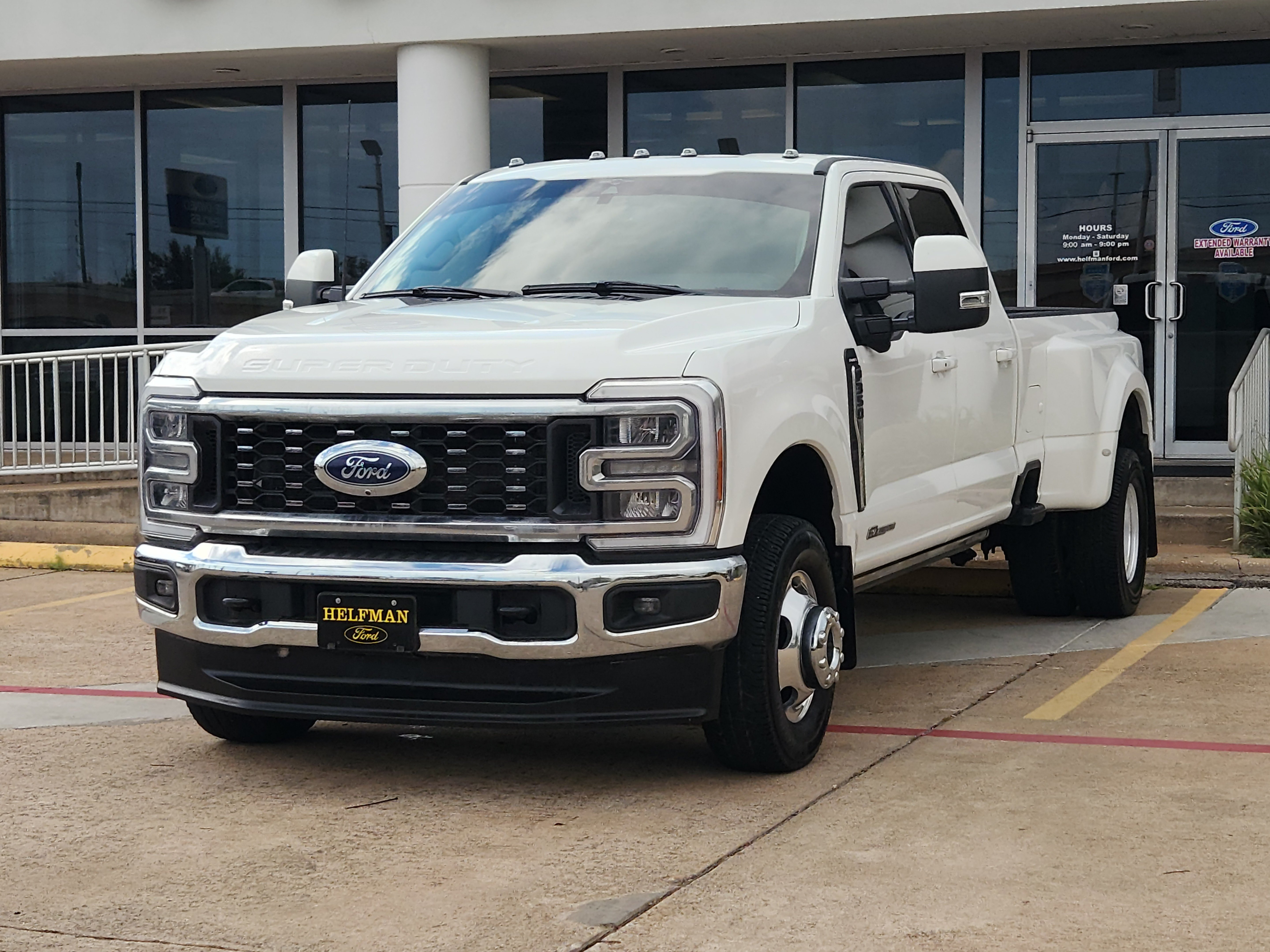Certified 2023 Ford F350 Lariat AWD/4WD image 2