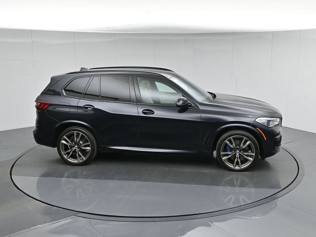 Used 2022 BMW X5 M50i w/ Executive Package image 11