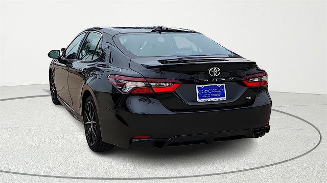 Used 2024 Toyota Camry SE image 7