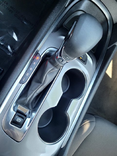 Used 2025 Chevrolet Malibu LT FWD image 18