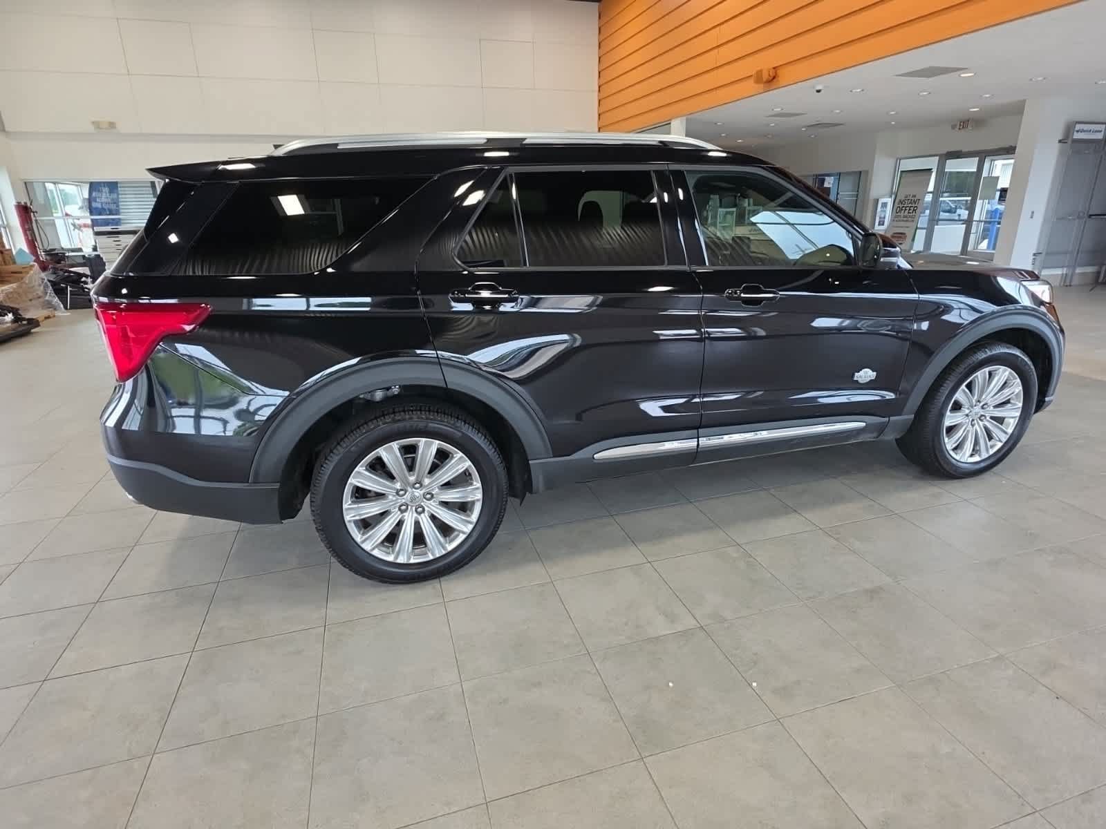 Certified 2022 Ford Explorer King Ranch w/ Class IV Trailer Tow Package AWD/4WD image 7