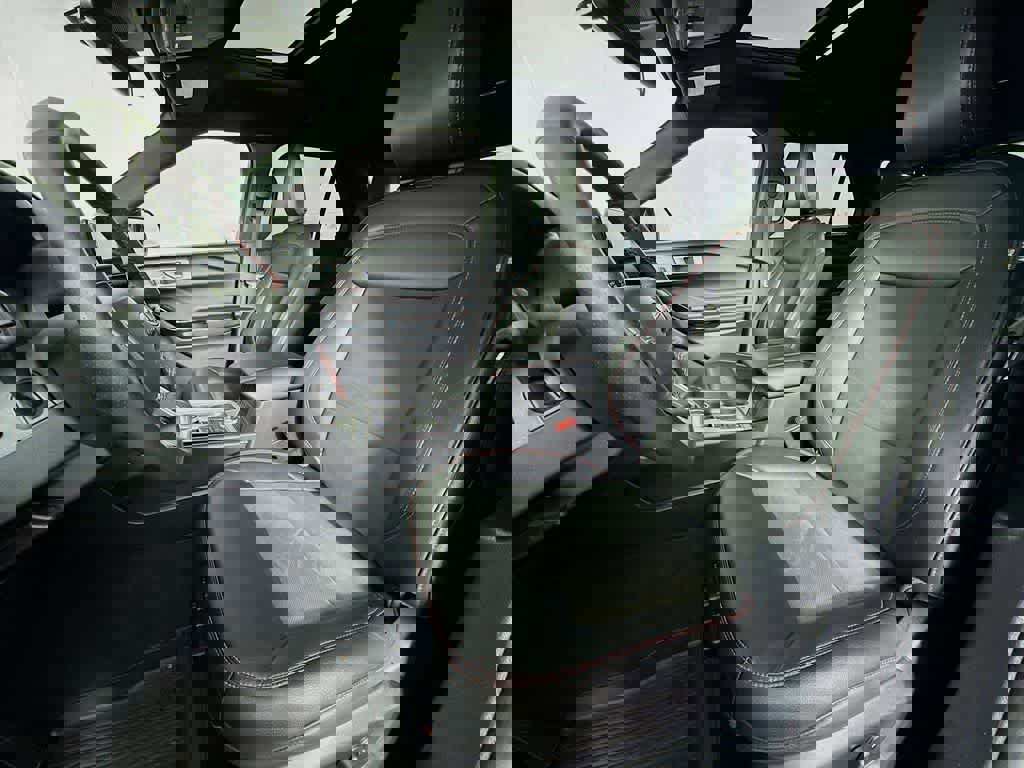 Certified 2022 Ford Explorer ST-Line w/ Class IV Trailer Tow Package image 16