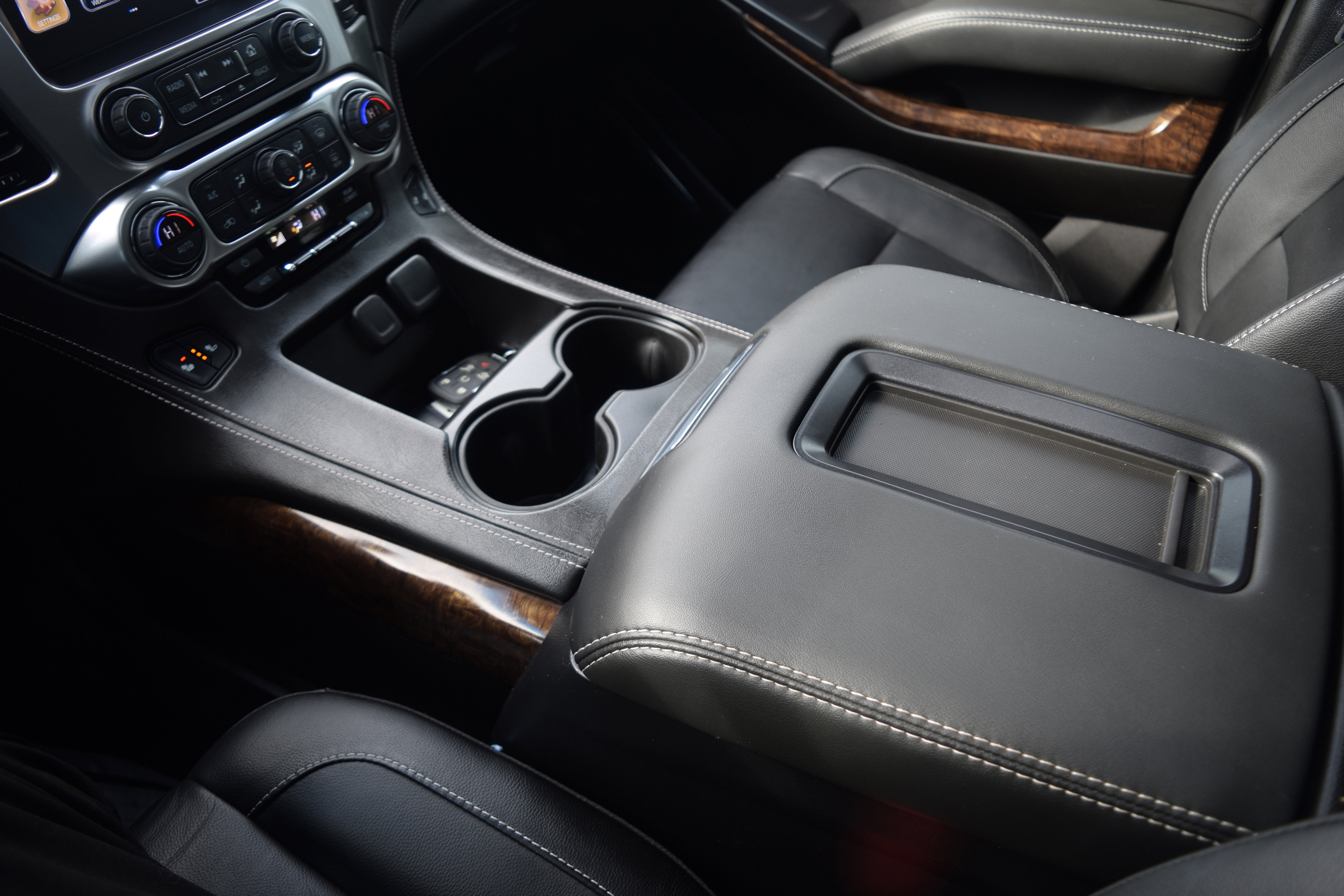 Used 2020 Chevrolet Tahoe LT w/ Luxury Package image 13