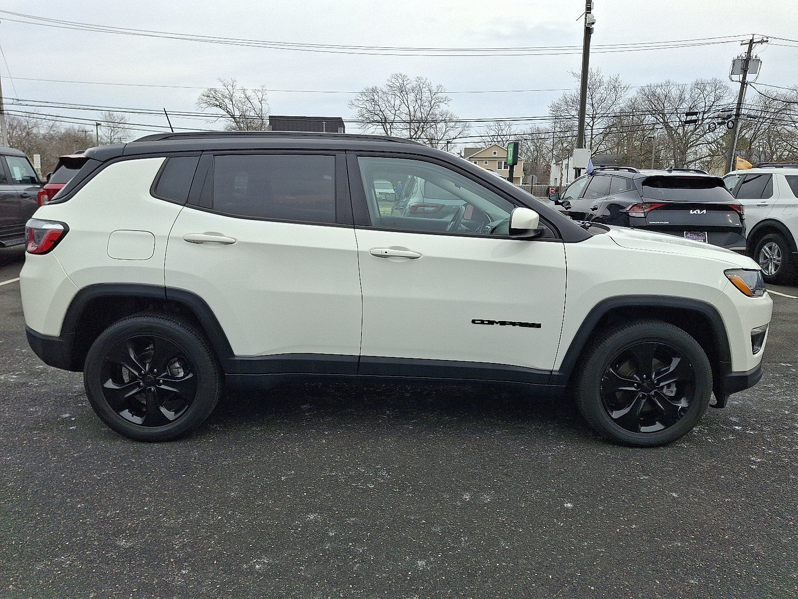 Used 2020 Jeep Compass Latitude AWD/4WD image 12