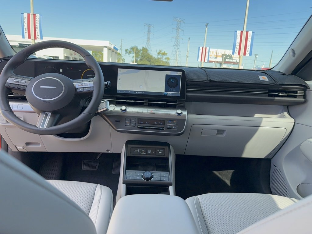 Used 2025 Hyundai Kona Limited image 28