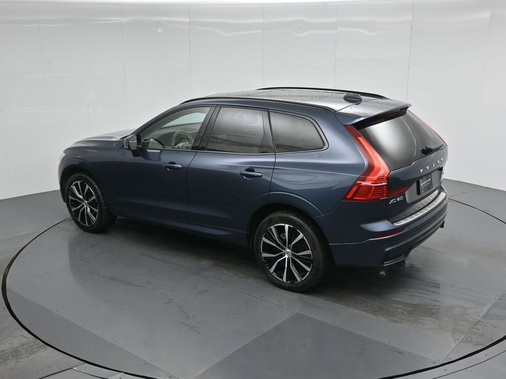 Used 2023 Volvo XC60 B5 Plus image 43