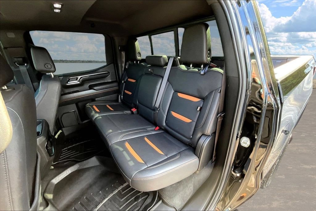 Used 2023 GMC Sierra 1500 AT4 w/ Technology Package AWD/4WD image 25