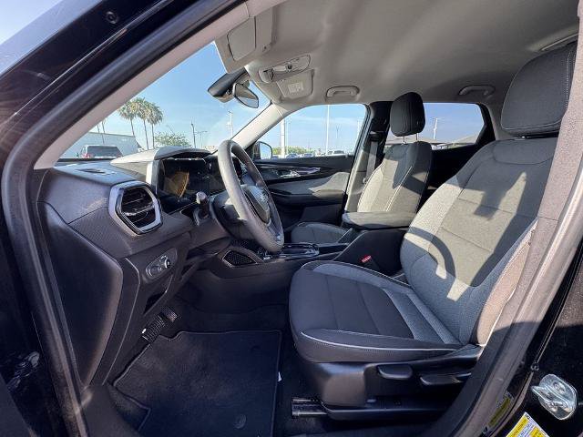 Used 2025 Chevrolet TrailBlazer LT AWD/4WD image 13