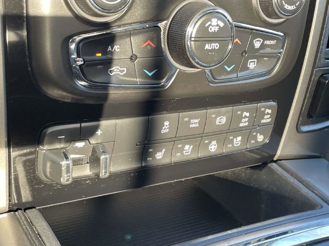 Used 2018 RAM 2500 Laramie w/ Sport Appearance Group AWD/4WD image 29