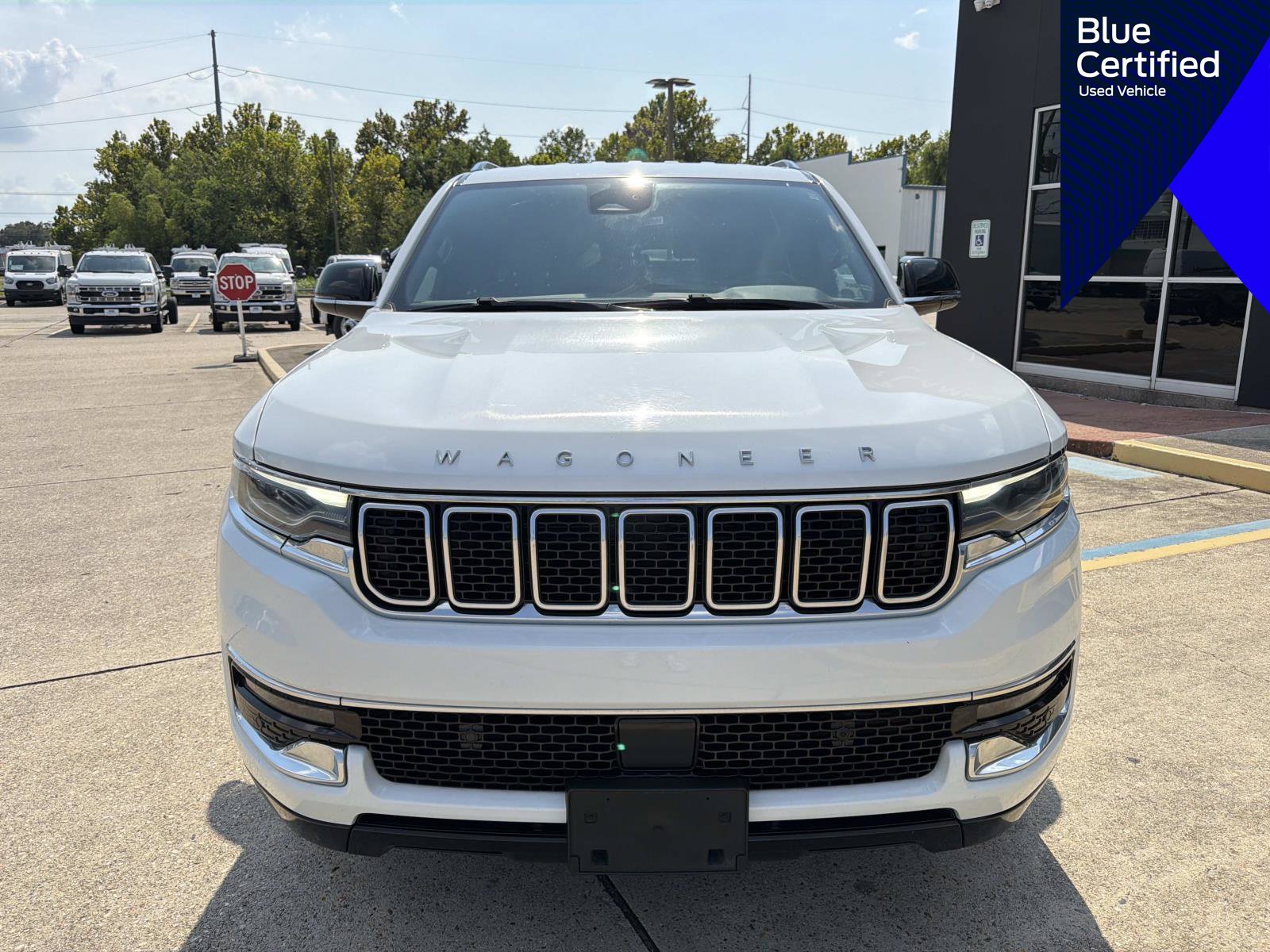 Used 2024 Jeep Wagoneer L 4WD image 3