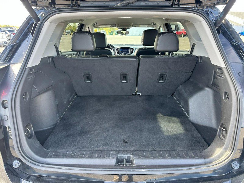 Used 2023 GMC Terrain SLT image 6