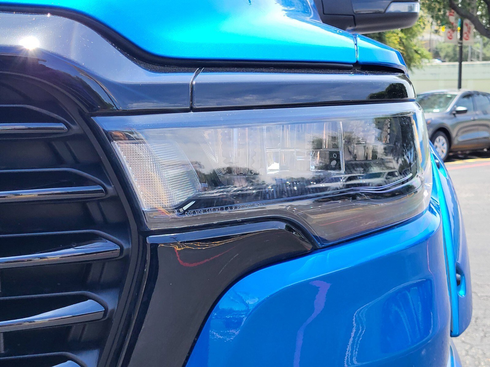 Used 2025 RAM 1500 Laramie w/ Night Edition AWD/4WD image 11