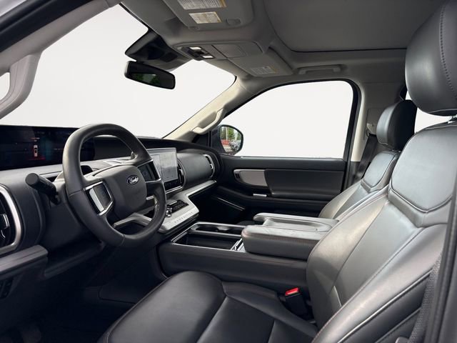 Certified 2025 Ford Expedition Active AWD/4WD image 9
