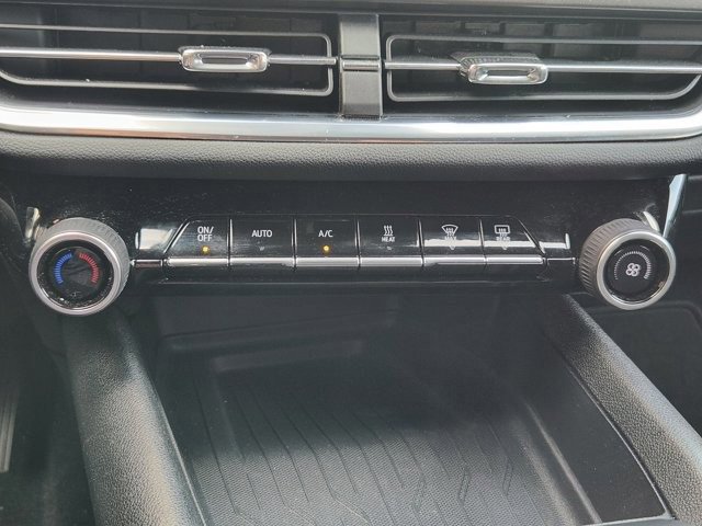 Used 2025 Chevrolet Equinox EV LT image 17