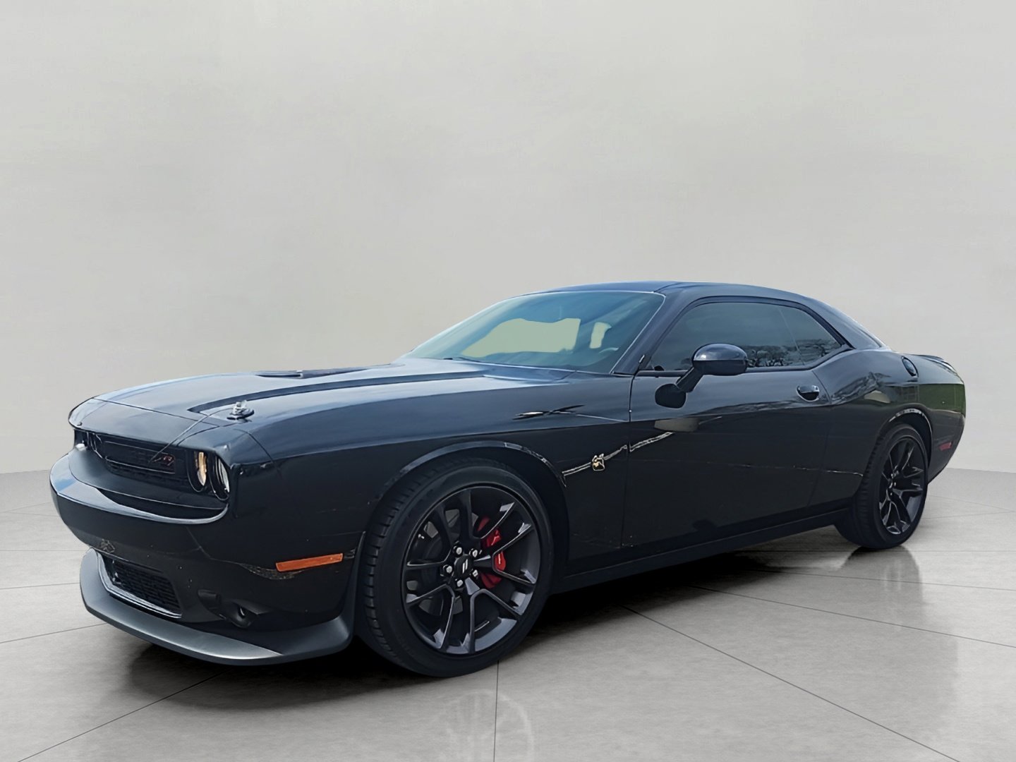 Used 2020 Dodge Challenger R/T Scat Pack w/ Shaker Package RWD image 3