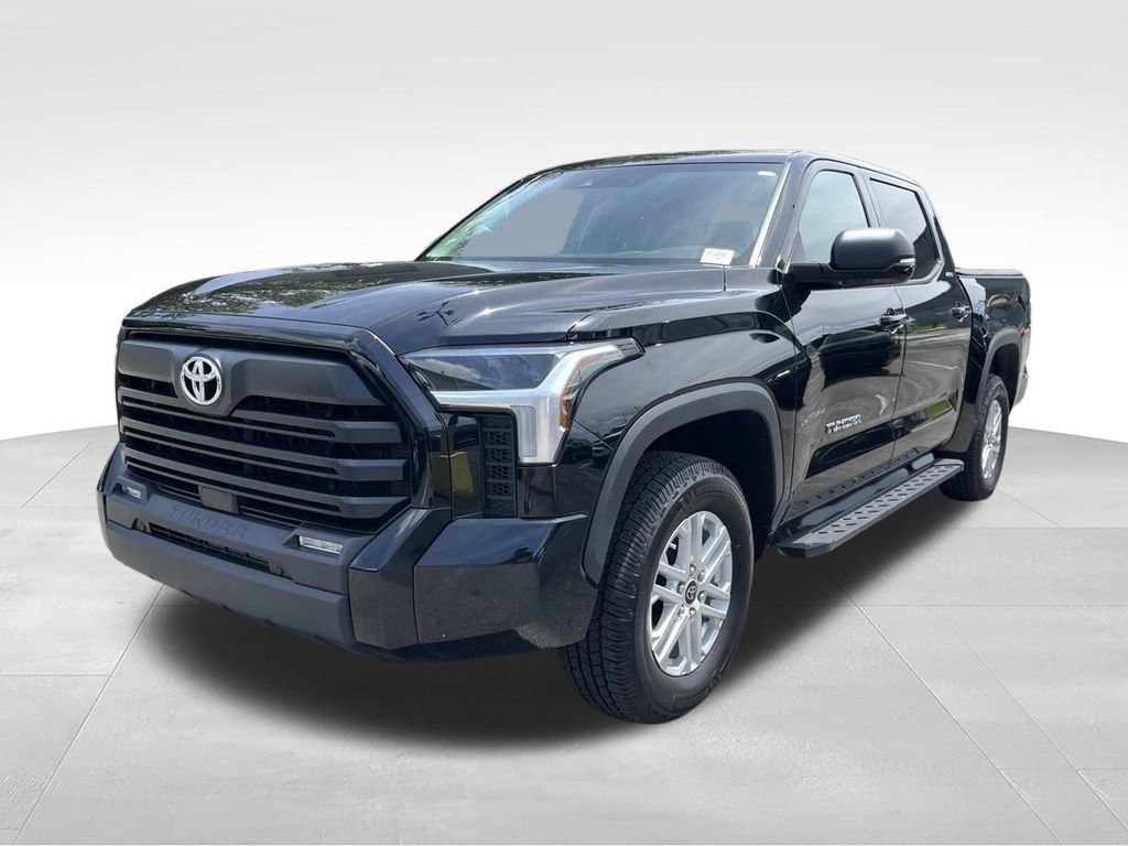 Used 2024 Toyota Tundra SR5 w/ SR5 Premium Package AWD/4WD image 9