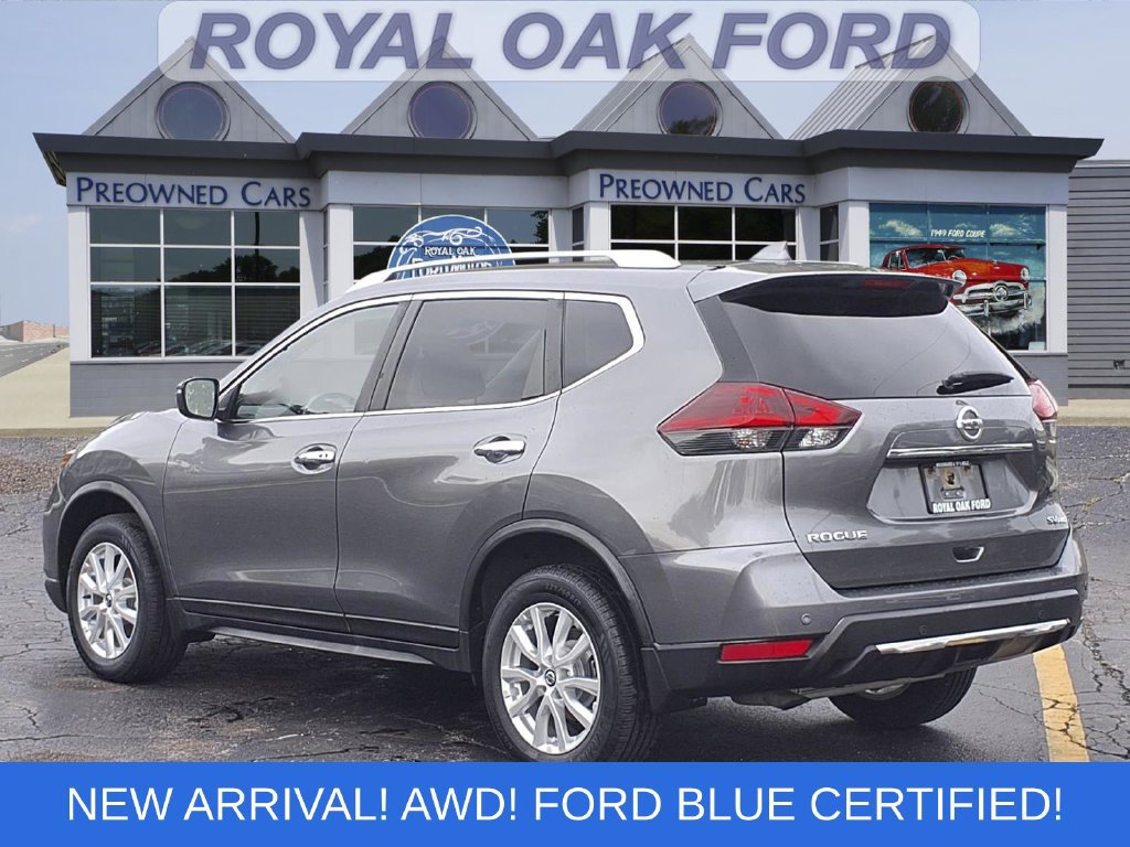 Used 2020 Nissan Rogue SV AWD/4WD image 2