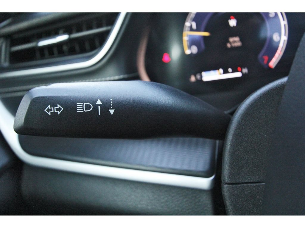 Used 2024 Jeep Grand Cherokee Altitude RWD image 16