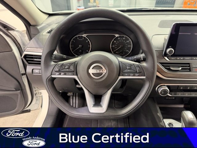 Used 2025 Nissan Altima 2.5 SV FWD image 10