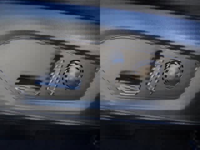 Certified 2022 Ford Explorer XLT w/ Equipment Group 202A image 7