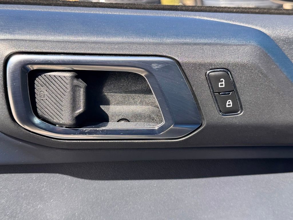 Certified 2023 Ford Bronco Outer Banks AWD/4WD image 16