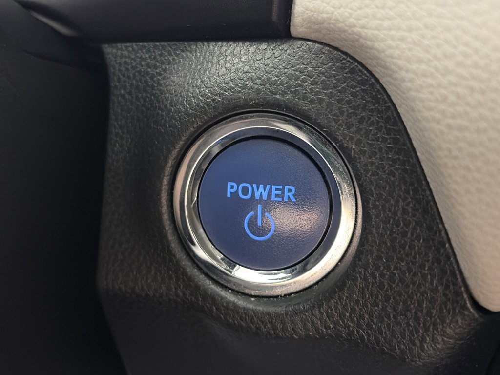 Used 2020 Toyota RAV4 Limited image 23