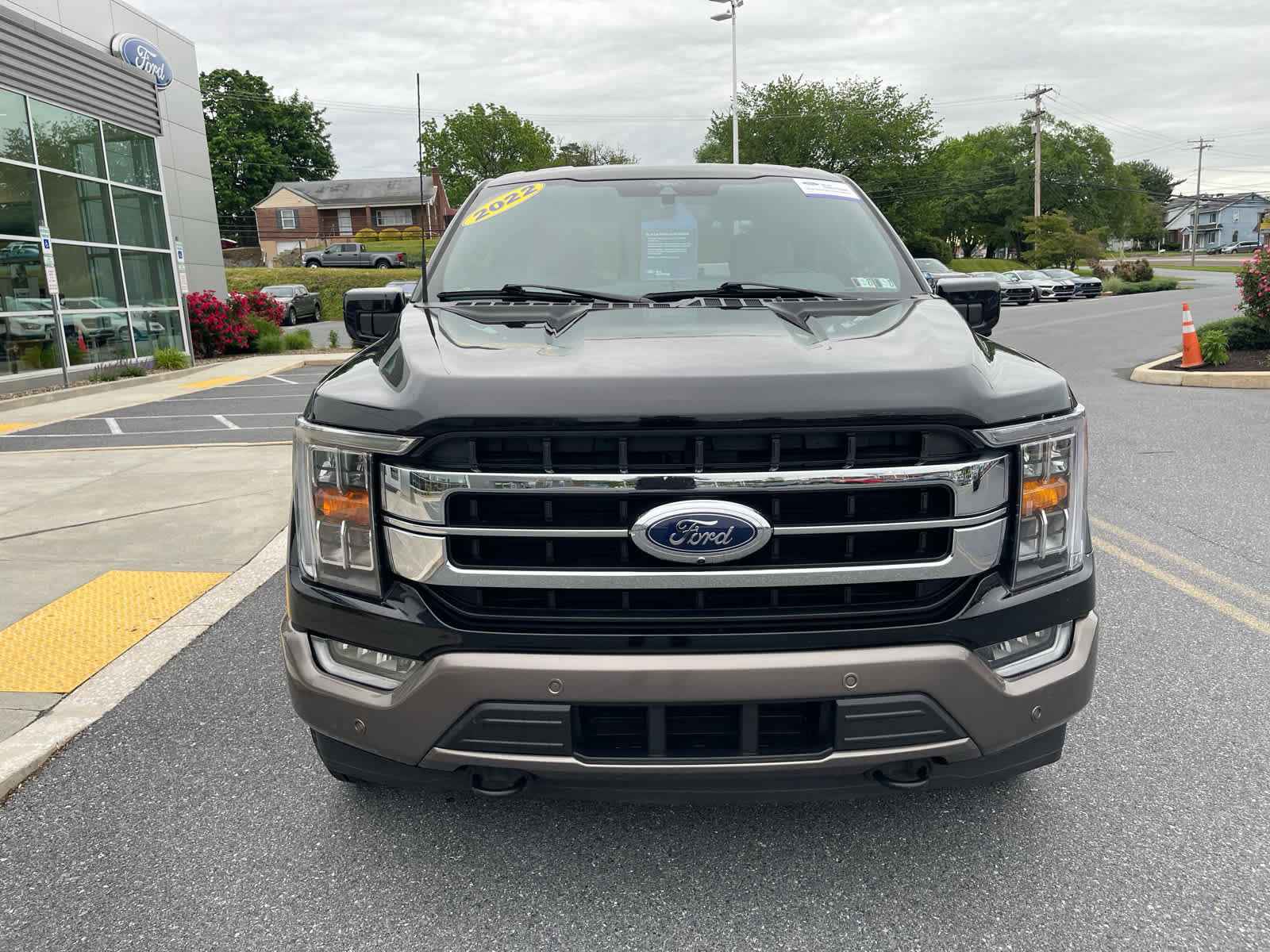 Certified 2022 Ford F150 Lariat w/ Equipment Group 501A Mid AWD/4WD image 9