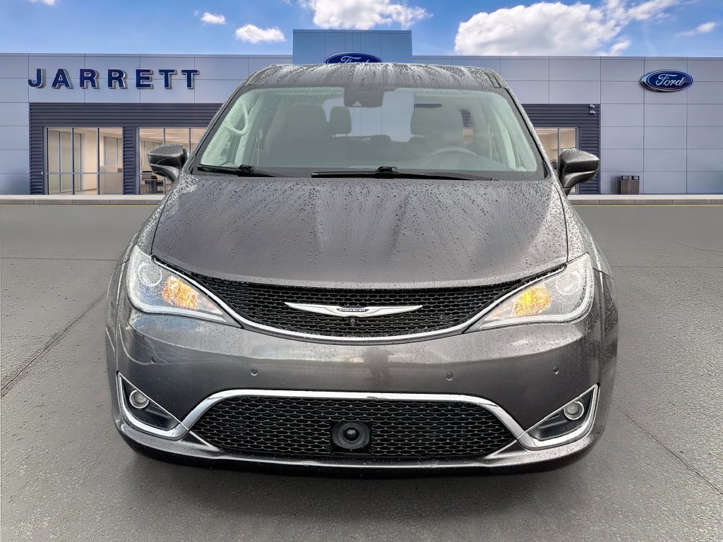 Used 2019 Chrysler Pacifica Touring Plus w/ Advanced Safetytec Group FWD image 2