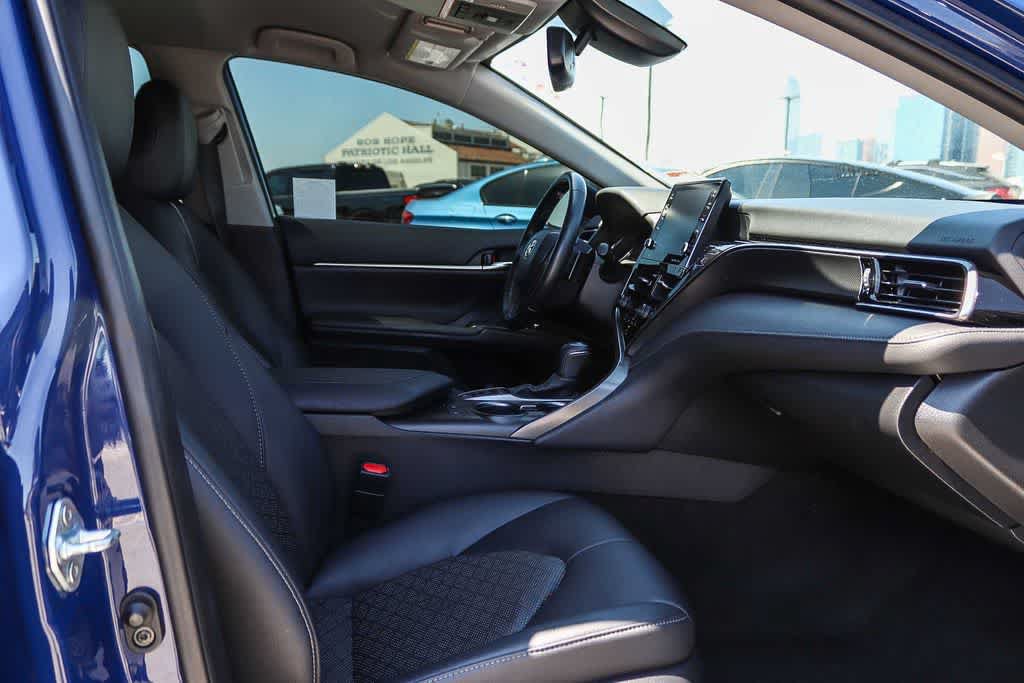 Used 2023 Toyota Camry XSE FWD image 16
