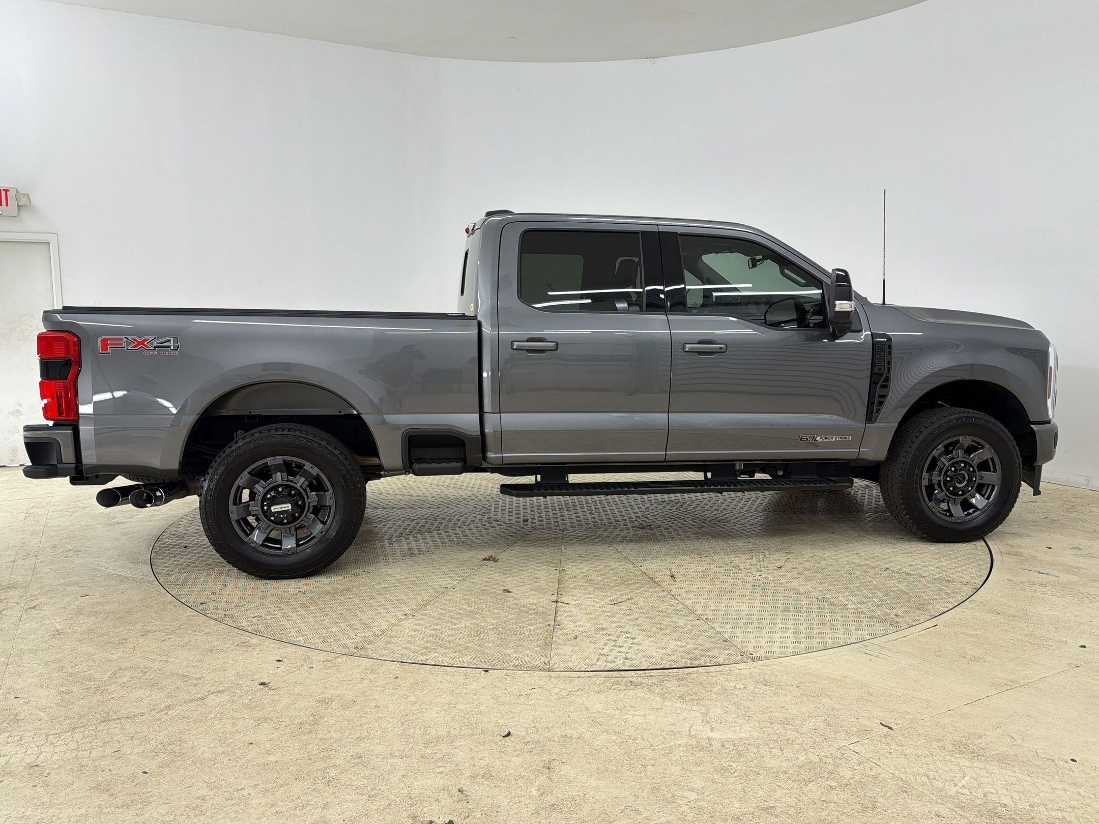 Certified 2024 Ford F250 Lariat w/ Lariat Ultimate Package image 8
