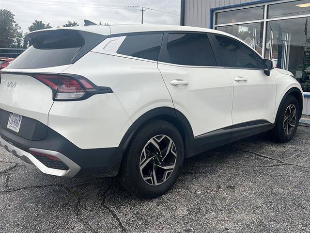 Used 2025 Kia Sportage LX FWD image 5