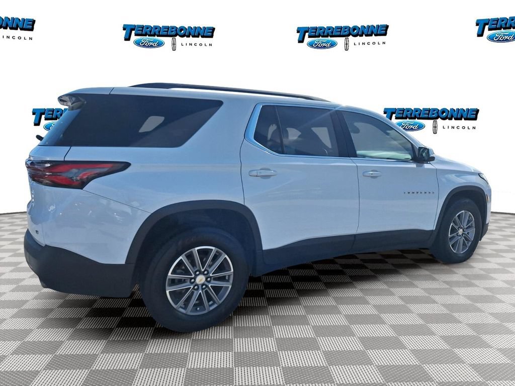 Used 2023 Chevrolet Traverse LT FWD image 5