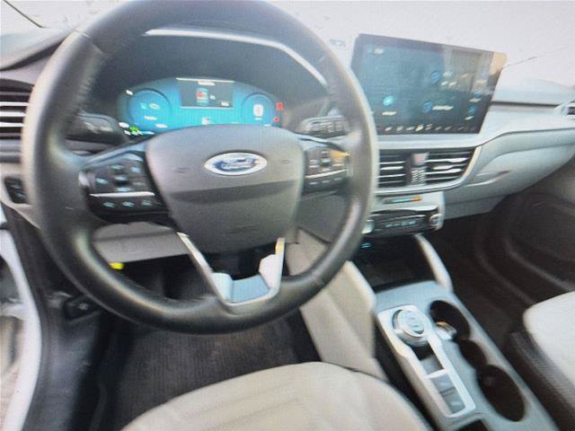 Certified 2023 Ford Escape SE w/ PHEV Premium Package FWD image 12