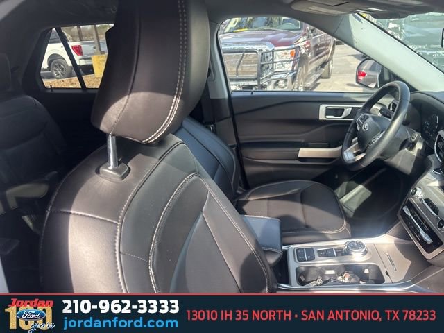 Certified 2023 Ford Explorer XLT w/ Equipment Group 202A image 17