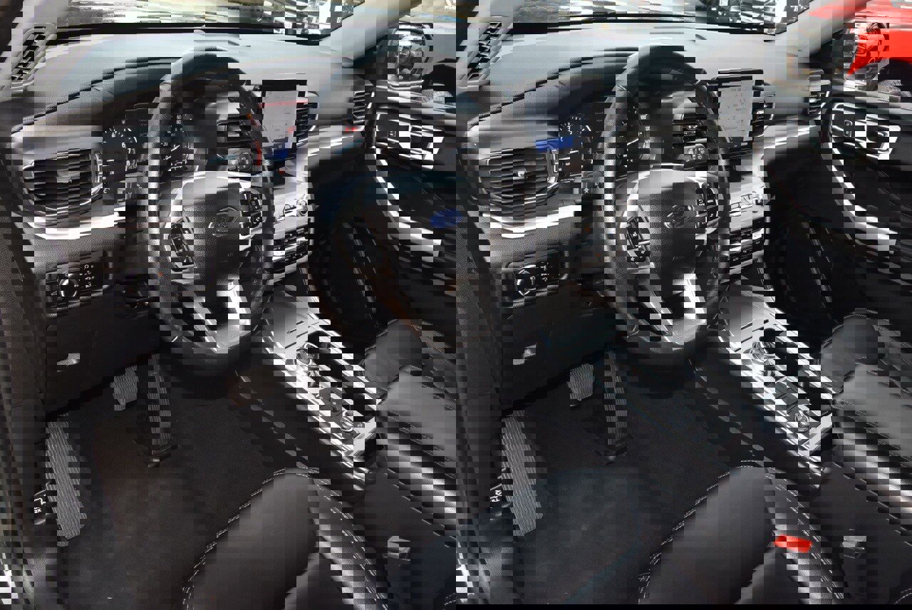 Certified 2023 Ford Explorer XLT w/ Equipment Group 202A image 35