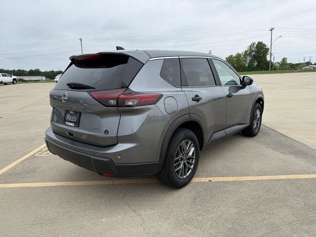 Used 2024 Nissan Rogue S AWD/4WD image 9
