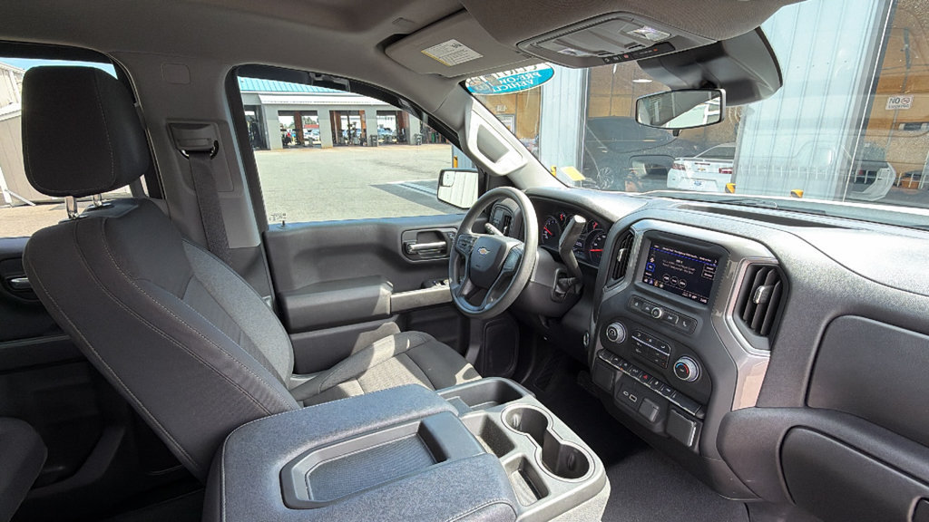 Used 2024 Chevrolet Silverado 1500 Custom RWD image 27