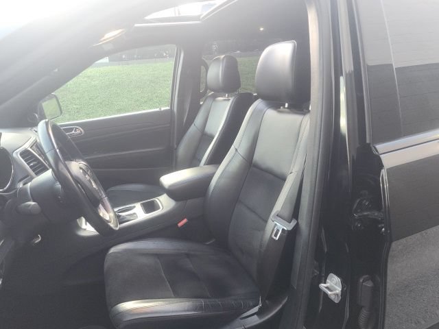Used 2018 Jeep Grand Cherokee Altitude AWD/4WD image 10