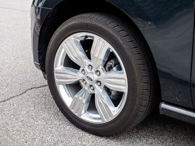 Certified 2024 Ford Expedition Platinum image 5