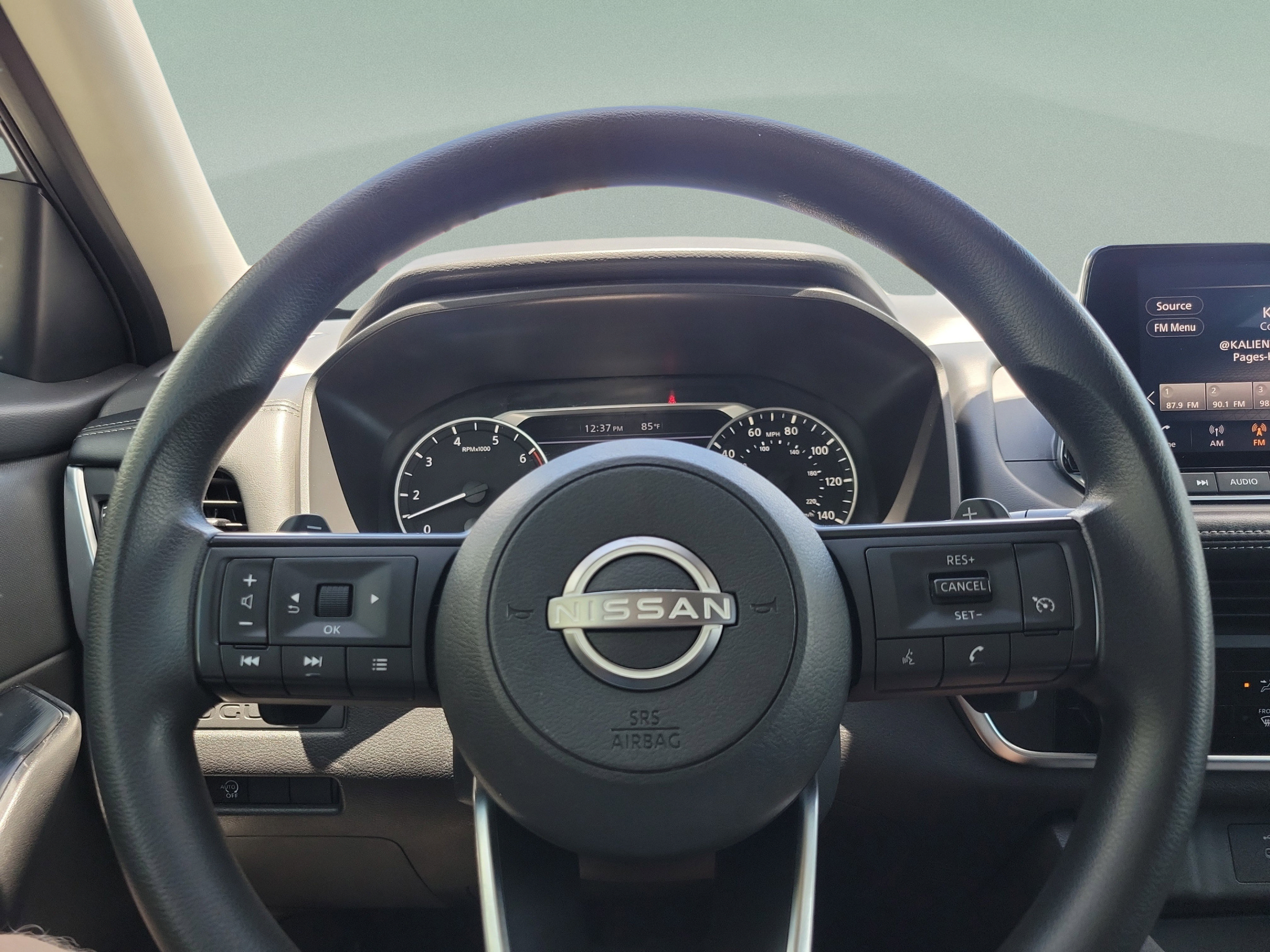 Used 2024 Nissan Rogue S AWD/4WD image 20