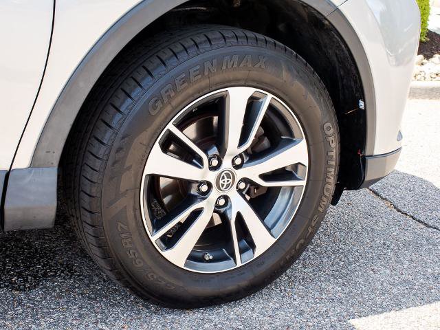 Used 2017 Toyota RAV4 XLE w/ Plus Special Value Package AWD/4WD image 8