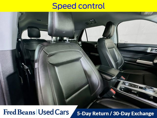 Certified 2022 Ford Explorer XLT w/ Equipment Group 202A image 33