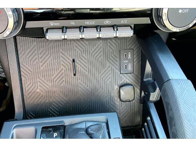 Used 2025 Toyota Tacoma TRD Off-Road AWD/4WD image 13