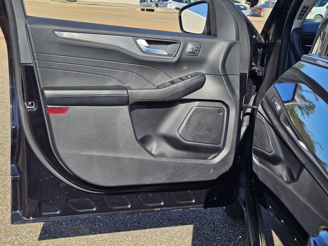 Certified 2022 Ford Escape Titanium image 14