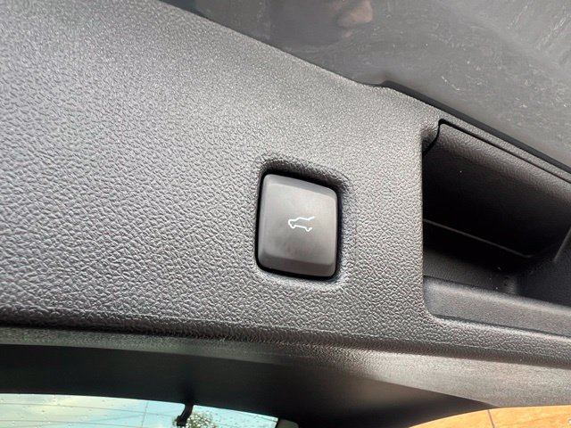 Certified 2024 Ford Escape Active AWD/4WD image 23
