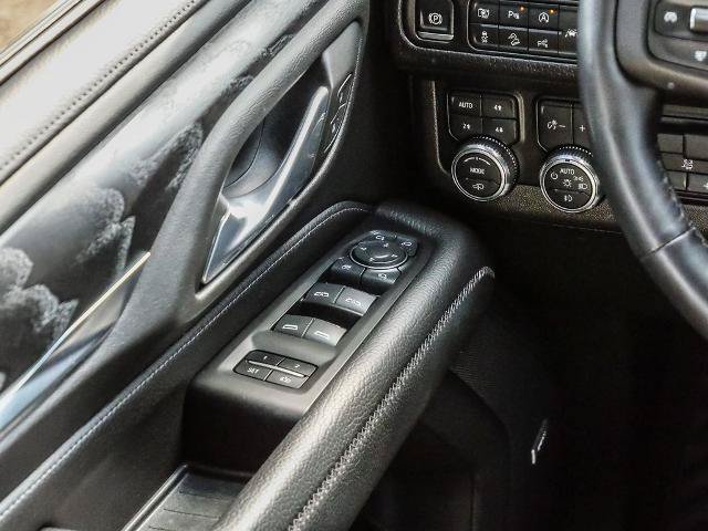 Used 2024 GMC Yukon Denali w/ Advanced Technology Package AWD/4WD image 33