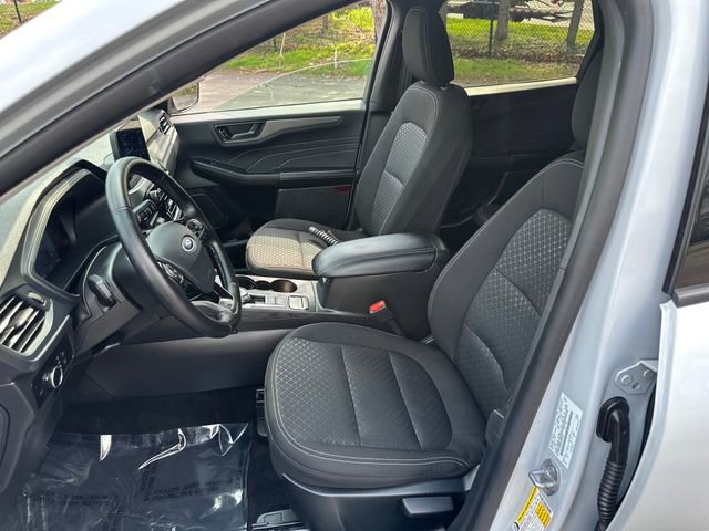 Certified 2025 Ford Escape Active w/ Cold Weather Package AWD/4WD image 31