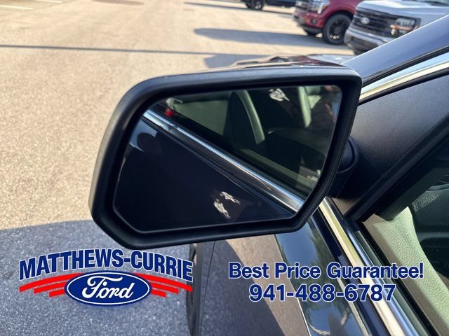 Used 2019 GMC Acadia SLT w/ LPO, Floor Liner Package FWD image 8