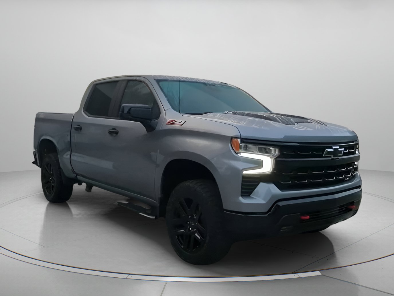 Used 2025 Chevrolet Silverado 1500 LT Trail Boss w/ Convenience Package II AWD/4WD image 2